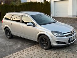 Grau Gebraucht 2010 Opel Astra Kombi | 2.300 € (Superpreis)