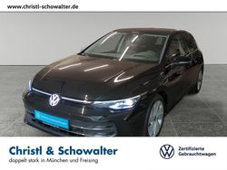 Grenadillschwarz metallic Gebraucht 2024 VW Golf VIII Style Limousine | 28.412 € (Etwas zu teuer)