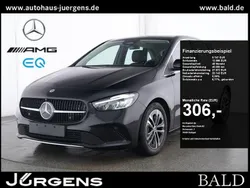 Metalliclack kosmosschwarz Gebraucht 2024 Mercedes B180 Progressive Van / Kleinbus | 32.220 € (Fairer Preis)