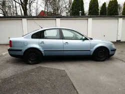 Blau Gebraucht 1998 VW Passat Limousine | 500 € (Superpreis)