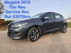 Grau Gebraucht 2015 Renault Mégane III Limousine | 7.470 € (Fairer Preis)