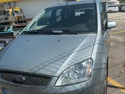 Grau Gebraucht 2004 Ford C-MAX Van / Kleinbus | 399 €