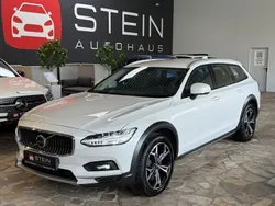 Crystal white / metallic Gebraucht 2021 Volvo V90 CC Pro Kombi | 37.490 € (Guter Preis)