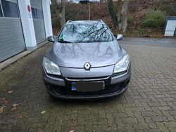 Grau Gebraucht 2013 Renault Mégane GrandTour Kombi | 2.550 €