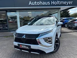 Weiß Gebraucht 2021 Mitsubishi Eclipse Cross Top SUV | 21.950 €
