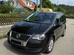 Schwarz Gebraucht 2009 VW Touran Van / Kleinbus | 12.500 €