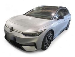 Scale silver metallic Gebraucht 2024 VW ID.7 Pro Kombi | 44.799 € (Guter Preis)