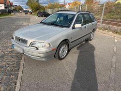 Silber Gebraucht 1998 Volvo S40 Limousine | 2.999 € (Fairer Preis)