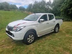 Weiß Gebraucht 2018 Mitsubishi L200 Abholung | 13.950 € (Guter Preis)