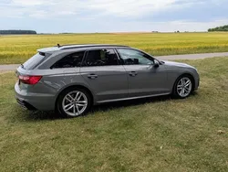 Grau Gebraucht 2020 Audi A4 S-Line Kombi | 27.800 € (Superpreis)