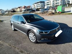 Grau Gebraucht 2017 VW Passat Highline Kombi | 18.700 € (Teuer)