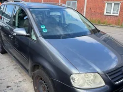 Grau Gebraucht 2003 VW Touran Van / Kleinbus | 990 € (Fairer Preis)