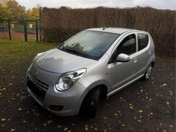 Silber Gebraucht 2009 Suzuki Alto Kleinwagen | 1.500 € (Etwas zu teuer)