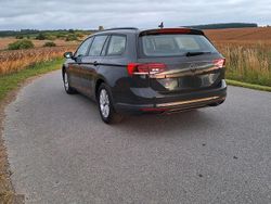 Grau Gebraucht 2021 VW Passat Kombi | 16.500 € (Fairer Preis)