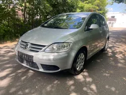Silber Gebraucht 2006 VW Golf Plus Cross Comfortline Van / Kleinbus | 2.990 € (Guter Preis)