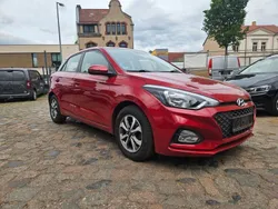 Rot Gebraucht 2018 Hyundai i20 Trend Limousine | 8.970 € (Fairer Preis)