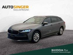 Graphitegrau metallic Gebraucht 2025 Skoda Superb Essence Kombi | 31.780 €