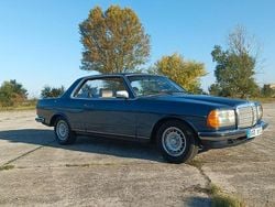 Blau Gebraucht 1983 Mercedes 230 Coupé | 8.399 €