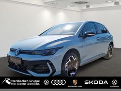 Crystal ice blue metallic Neu 2025 VW Golf VIII R-line Limousine | 40.900 € (Teuer)