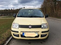 Gelb Gebraucht 2012 Fiat Panda Kleinwagen | 2.950 € (Guter Preis)