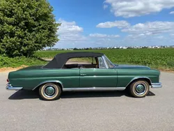 Grün Gebraucht 1963 Mercedes 220 Cabrio | 64.900 €