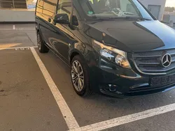 Grün Gebraucht 2020 Mercedes Vito Van / Kleinbus | 16.000 € (Fairer Preis)