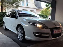 Weiß Gebraucht 2015 Renault Laguna III Limousine | 7.300 € (Fairer Preis)