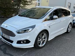 Weiß Gebraucht 2016 Ford S-MAX Titanium Van / Kleinbus | 14.850 € (Teuer)
