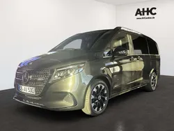 Graphitgrau metallic Gebraucht 2025 Mercedes V300 Avantgarde Van / Kleinbus | 80.914 €