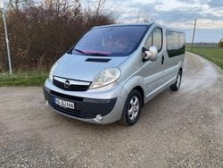 Silber Gebraucht 2006 Opel Vivaro Van | 7.299 € (Fairer Preis)