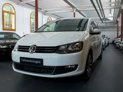 Weiß Gebraucht 2019 VW Sharan Comfortline Van / Kleinbus | 15.999 € (Superpreis)