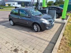Grau Gebraucht 2007 Renault Clio II Dynamique Limousine | 3.850 € (Teuer)