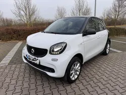 Weiß Gebraucht 2019 Smart ForFour Kleinwagen | 6.300 €