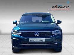 Nightshade blue (metallic) Gebraucht 2022 VW Tiguan Life SUV | 34.370 € (Etwas zu teuer)
