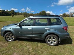 Grün Gebraucht 2011 Subaru Forester SUV | 5.199 € (Fairer Preis)