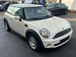 Weiß Gebraucht 2009 Mini ONE Kleinwagen | 2.899 € (Guter Preis)