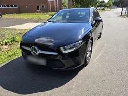 Schwarz Gebraucht 2022 Mercedes A200 Limousine | 20.825 € (Fairer Preis)