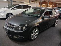 Grau Gebraucht 2010 Opel Astra Cabriolet Cabrio | 8.900 € (Teuer)