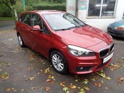 Flamencorot brillant Gebraucht 2015 BMW 218 Van / Kleinbus | 13.999 € (Guter Preis)