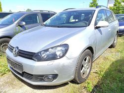 Reflexsilber metallic Gebraucht 2011 VW Golf VI Trendline Kombi | 2.999 € (Superpreis)