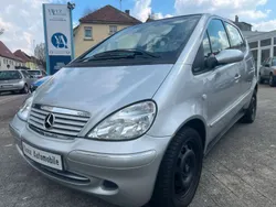 Silber Gebraucht 2002 Mercedes A160 Elegance Van / Kleinbus | 5.950 €