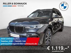 Schwarz Gebraucht 2022 BMW X7 M Sport SUV | 82.950 € (Teuer)