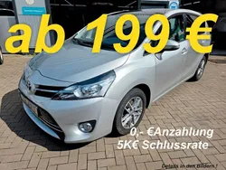 Silber Gebraucht 2016 Toyota Verso Skyview Edition Van / Kleinbus | 12.800 € (Fairer Preis)