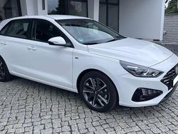 Weiß Gebraucht 2023 Hyundai i30 Trend Limousine | 19.800 € (Fairer Preis)