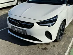 Weiß Gebraucht 2023 Opel Corsa-e Kleinwagen | 20.399 € (Etwas zu teuer)