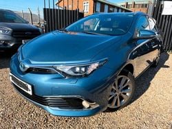 Blau Gebraucht 2025 Toyota Auris Kombi | 12.500 €