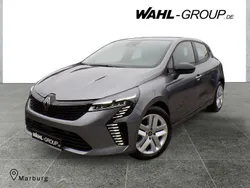Grau Gebraucht 2024 Renault Clio V Evolution Limousine | 15.390 € (Guter Preis)