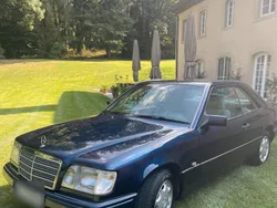 Mercedes E200