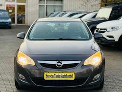 Grau Gebraucht 2012 Opel Astra Design Edition Limousine | 3.700 € (Superpreis)