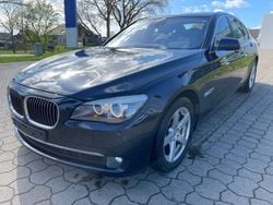 Blau Gebraucht 2009 BMW 750 Limousine | 6.490 € (Superpreis)